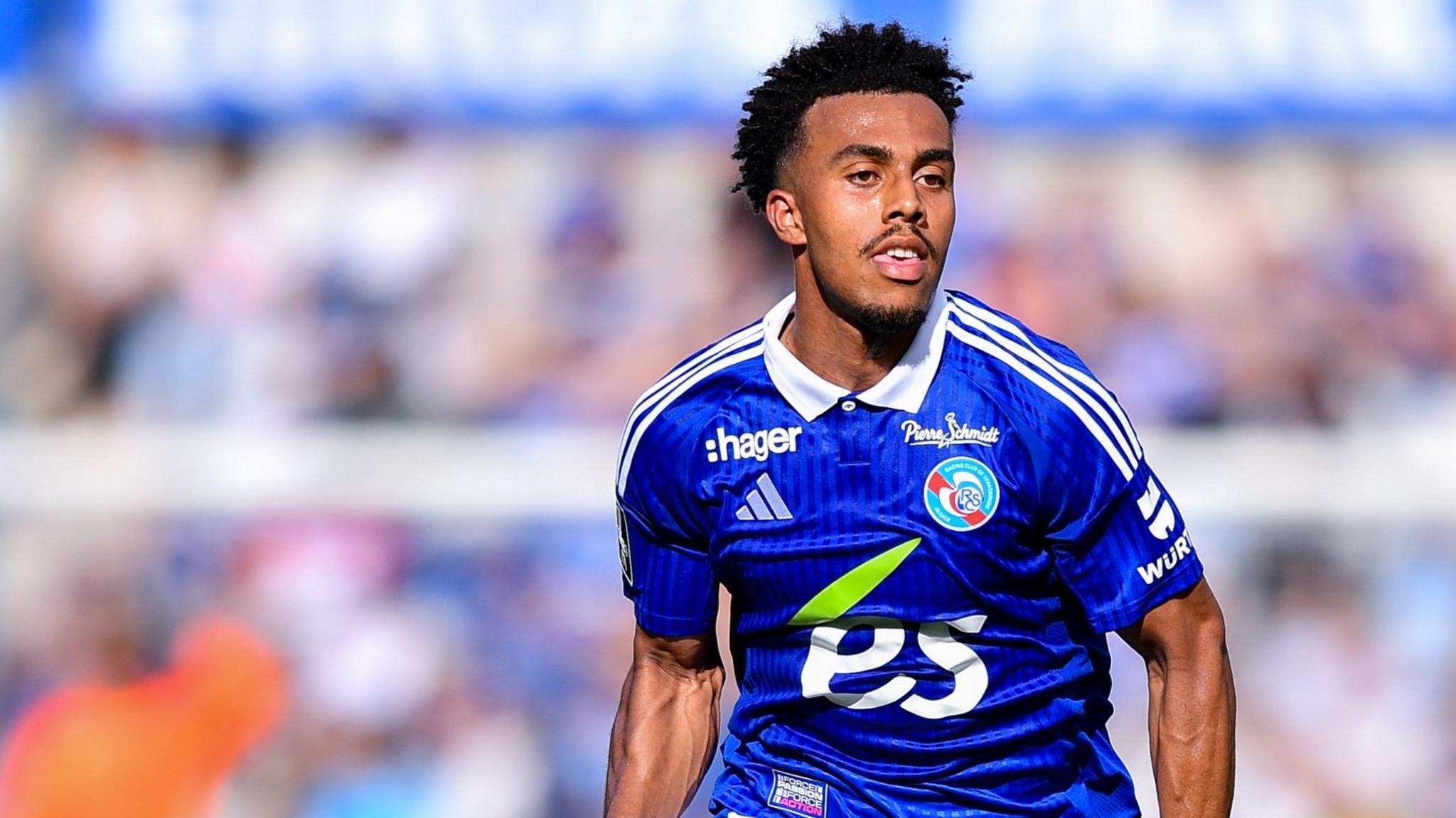 Milan gửi đề nghị 15 triệu euro cho Guela Doue