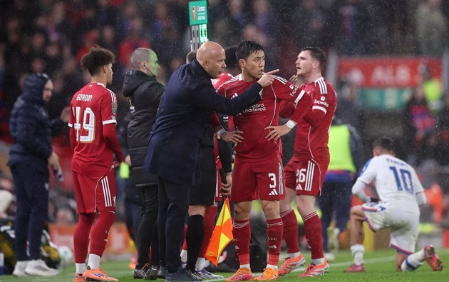 Slot lý giải vì sao Endo tiếp tục ngồi dự bị