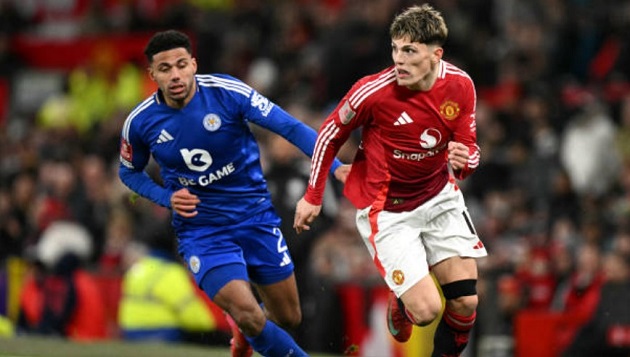 Alejandro Garnacho vào sân, Man Utd có màn lột xác ngoạn mục