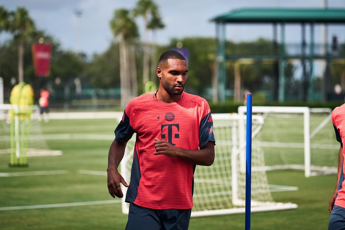 Bayern Munich cần thanh lọc đội hình để tái thiết triều đại Kompany