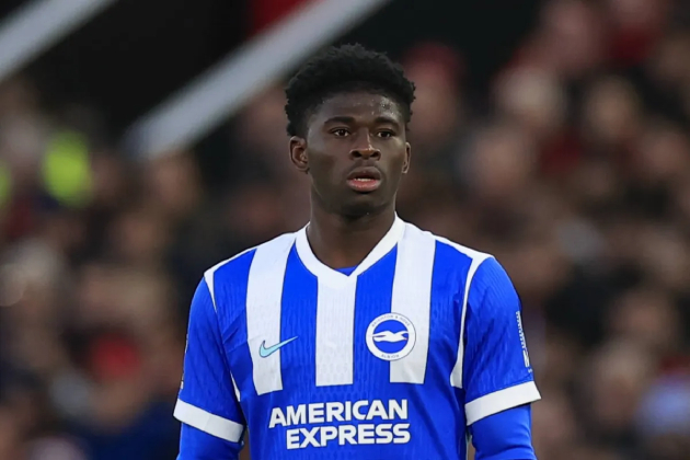 Carlos Baleba lên tiếng trước sóng gió chuyển nhượng, khẳng định không bị cuốn theo tin đồn MU