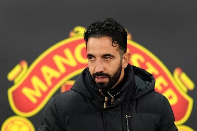 Fabrizio Romano tiết lộ Man United phải bán cầu thủ để tái thiết đội hình