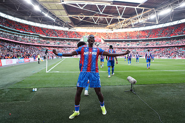 Ismaila Sarr – “Cơn ác mộng” đeo bám Aston Villa