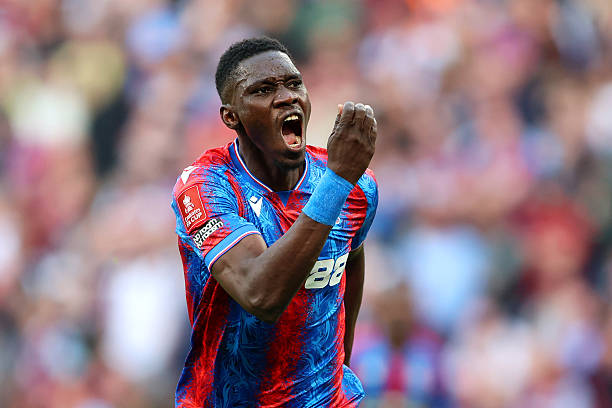 “Sarr lại xé nát hàng phòng ngự của Aston Villa”