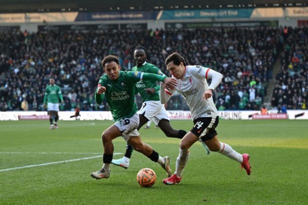 Thảm họa của Liverpool: Mất bóng 29 lần, thắng 23% tranh chấp, không cú sút trúng đích