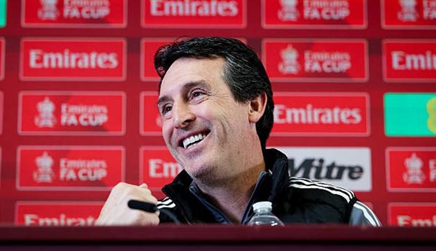 Unai Emery thận trọng trước cuộc chạm trán Crystal Palace