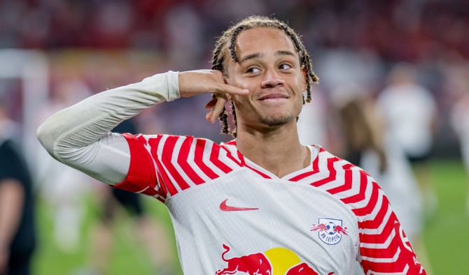 Xavi Simons đứng giữa giấc mơ Barca và sức hút từ Premier League