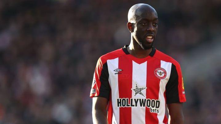 Yoane Wissa gây bất ngờ, muốn rời Brentford mùa hè 2025