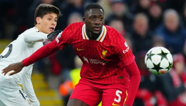 “Chiến dịch trung vệ” của Real Madrid: Konate và Saliba là ưu tiên hàng đầu