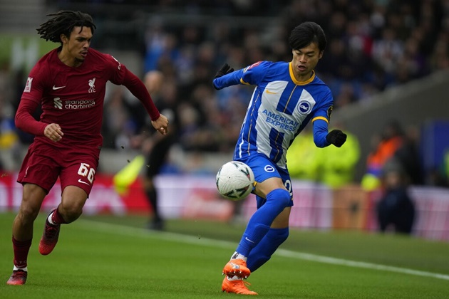 “Mitoma đã khủng bố Alexander-Arnold”