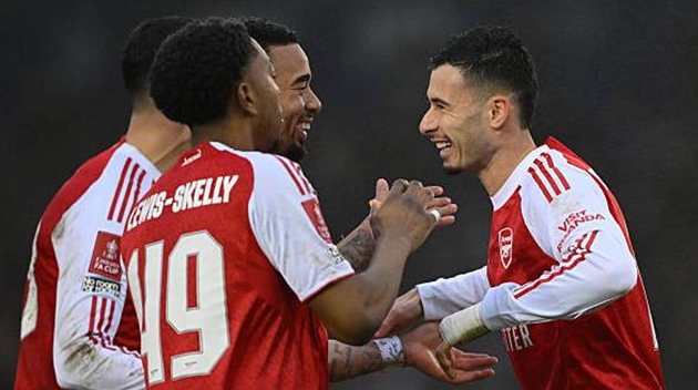 Martinelli đập tan mọi chỉ trích bằng cú hattrick đẳng cấp