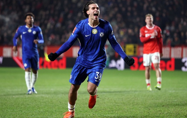 Rosenior đánh thức Marc Guiu tại Chelsea